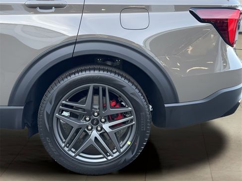 New 2026 Ford Explorer ST w/ Sun And Sound Package image 38