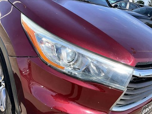 Used 2016 Toyota Highlander Plus image 25