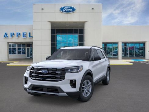 New 2026 Ford Explorer Active w/ Active Comfort Package image 3