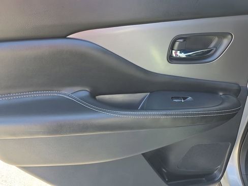 Used 2020 Nissan Murano SL w/ Cargo Package FWD image 16