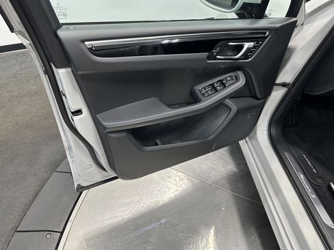 New 2026 Porsche Macan S image 15