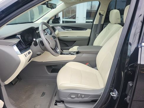 Certified 2023 Cadillac XT6 Premium Luxury w/ Technology Package AWD/4WD image 5