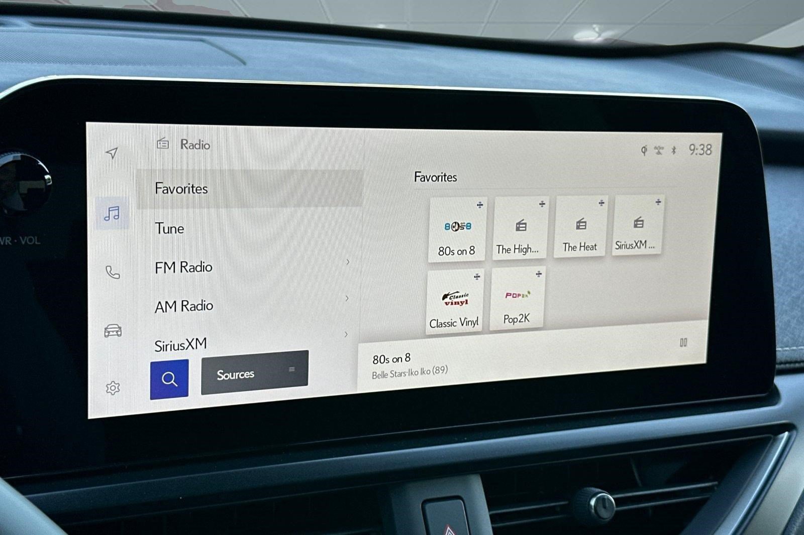 New 2026 Lexus UX 300h AWD w/ Accessory Package (2T) image 18