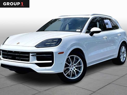 Used 2025 Porsche Cayenne AWD/4WD image 1
