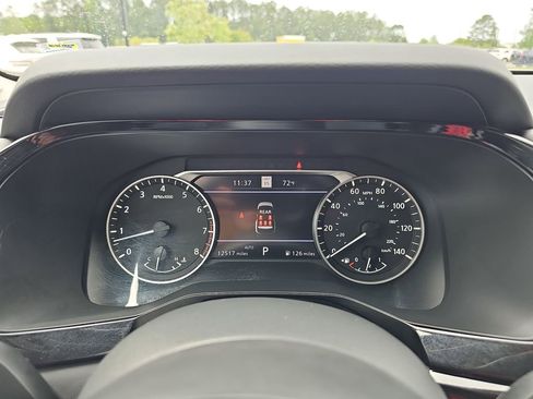 Used 2025 Nissan Pathfinder SL w/ SL Premium Package AWD/4WD image 25