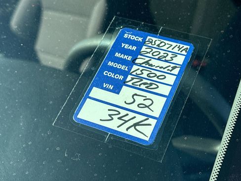 Used 2023 Chevrolet Silverado 1500 Custom image 25