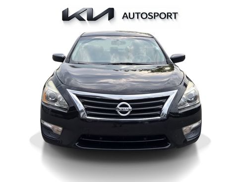 Used 2014 Nissan Altima 2.5 S w/ Sport Value Package FWD image 2