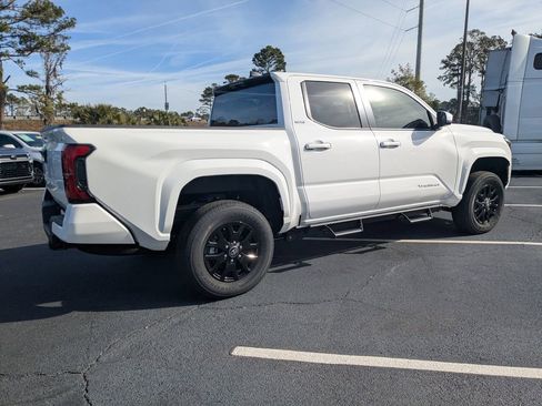 New 2025 Toyota Tacoma SR5 image 7
