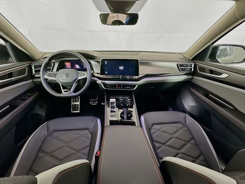 New 2026 Volkswagen Atlas Peak Edition AWD/4WD image 18