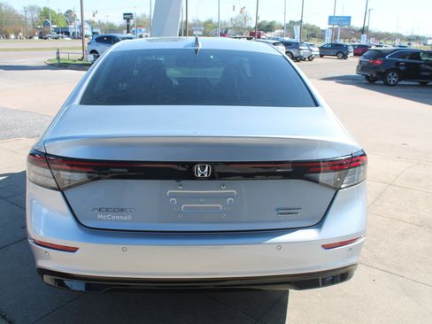 Used 2024 Honda Accord Touring image 6