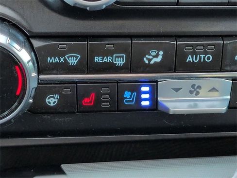 Certified 2024 Ford F350 Platinum image 23