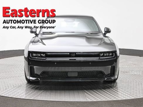 Used 2024 Dodge Charger Daytona R/T w/ Plus Group AWD/4WD image 2