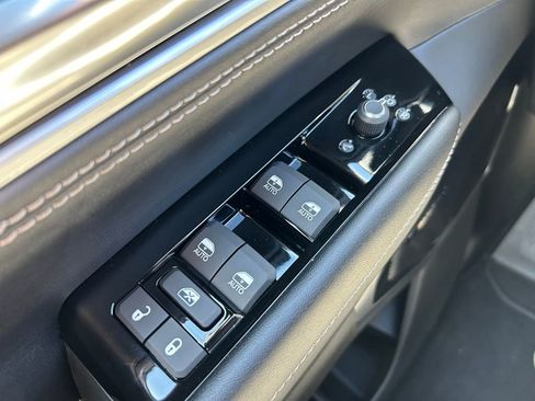 New 2026 Jeep Grand Wagoneer L Limited AWD/4WD image 19