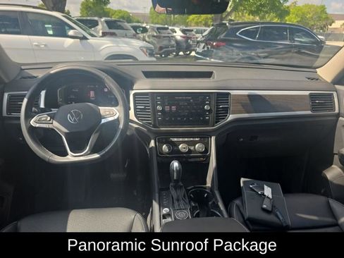 Used 2023 Volkswagen Atlas SE w/ Panoramic Sunroof Package AWD/4WD image 5
