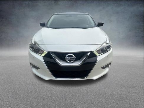 Used 2017 Nissan Maxima Platinum FWD image 5