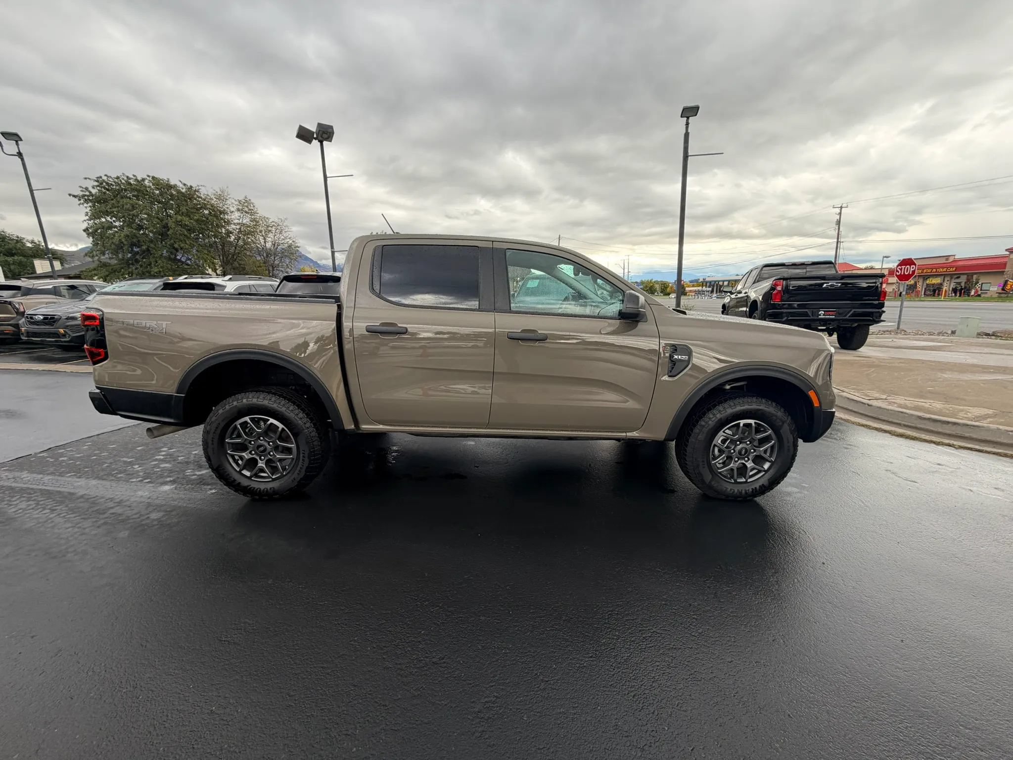 Used 2025 Ford Ranger XLT w/ Trailer Tow Package AWD/4WD image 2