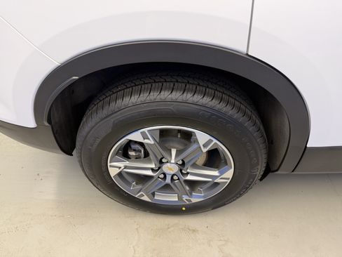 Used 2024 Chevrolet Blazer LT w/ Convenience Package FWD image 8