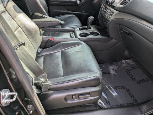 Used 2017 Honda Pilot EX-L image 11