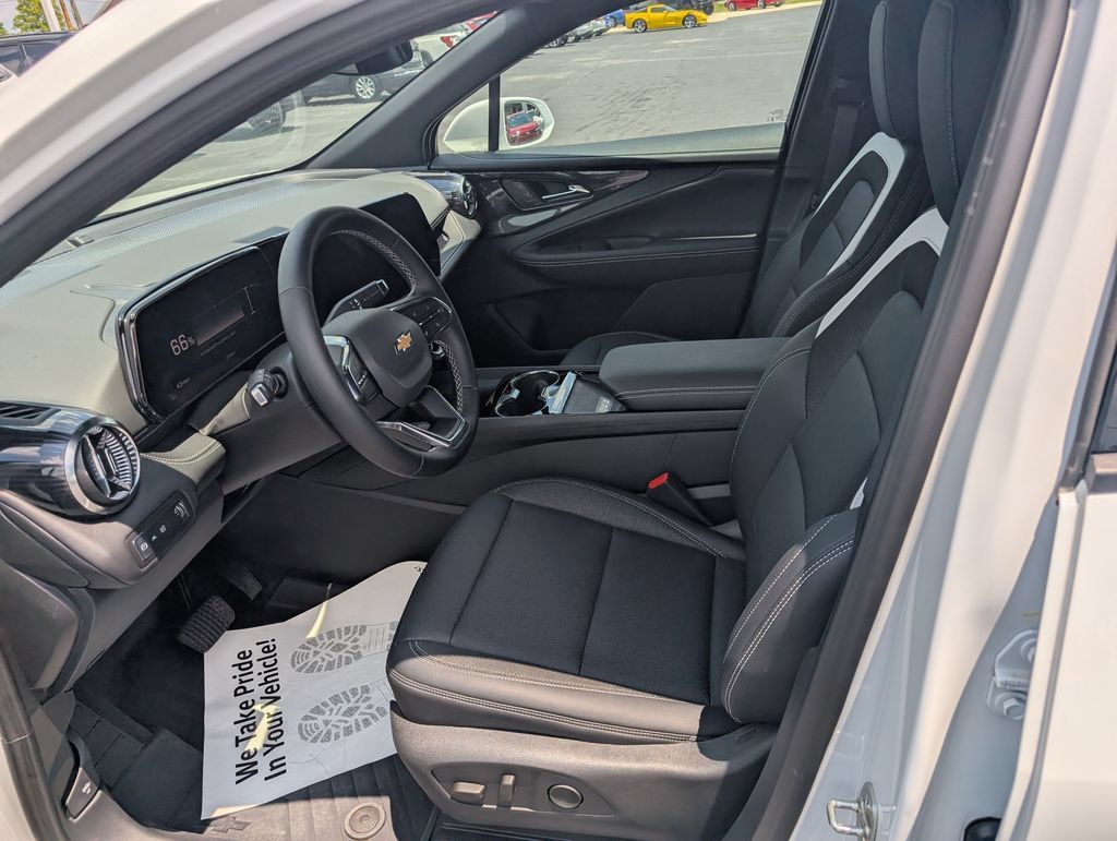 New 2025 Chevrolet Blazer EV LT AWD/4WD image 13