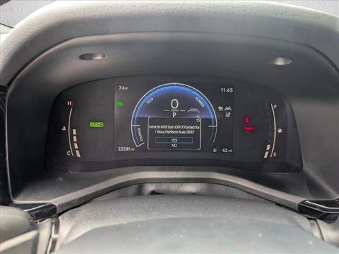 Used 2025 Toyota Camry SE w/ Convenience Package FWD image 10