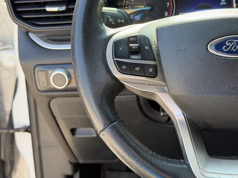 Used 2022 Ford Explorer XLT RWD image 10