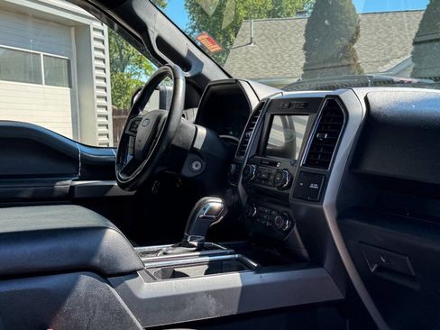 Used 2018 Ford F150 XLT w/ Equipment Group 302A Luxury AWD/4WD image 14