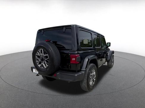 Used 2025 Jeep Wrangler Unlimited Sahara AWD/4WD image 12