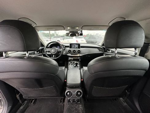 Used 2018 Kia Stinger RWD image 15
