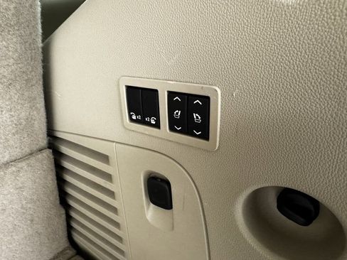 Used 2015 Cadillac Escalade Luxury image 33