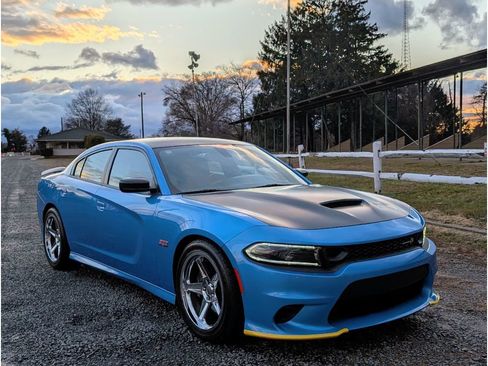 Used 2023 Dodge Charger Scat Pack w/ Plus Group image 3