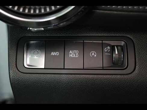 Used 2025 Chevrolet Equinox LT w/ Safety and Technology Package AWD/4WD image 11