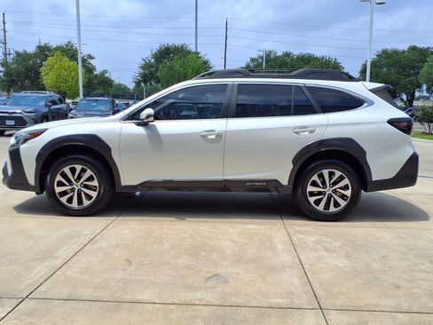 Used 2023 Subaru Outback Premium AWD/4WD image 23