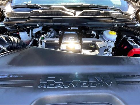 Used 2024 RAM 3500 Tradesman w/ Chrome Appearance Group image 31