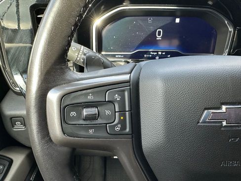 Used 2022 Chevrolet Silverado 1500 ZR2 w/ Technology Package AWD/4WD image 18