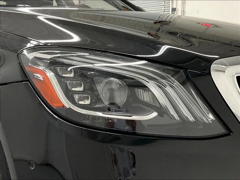 Used 2018 Mercedes-Benz S 560 4MATIC Sedan image 37
