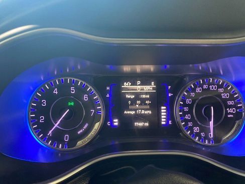 Used 2016 Chrysler 200 Limited FWD image 22
