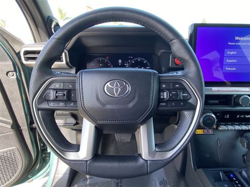 Certified 2025 Toyota 4Runner TRD Off-Road Premium image 22