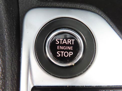 Used 2025 Nissan Sentra SV FWD image 18