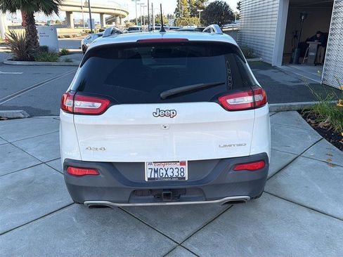 Used 2015 Jeep Cherokee Limited w/ Luxury Group image 7