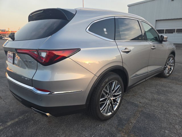 Certified 2024 Acura MDX w/ Advance Package AWD/4WD image 8