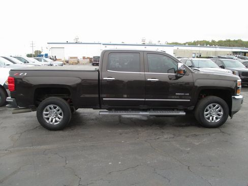 Used 2018 Chevrolet Silverado 3500 LTZ w/ Duramax Plus Package image 2