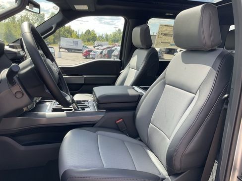 New 2025 Ford F150 Lightning Lariat image 25