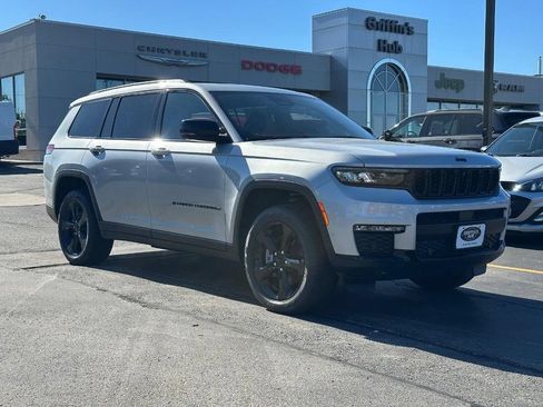 New 2025 Jeep Grand Cherokee L Limited w/ Luxury Tech Group II AWD/4WD image 2