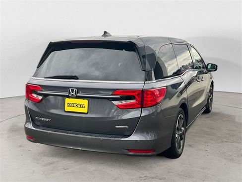 Used 2023 Honda Odyssey Touring image 5