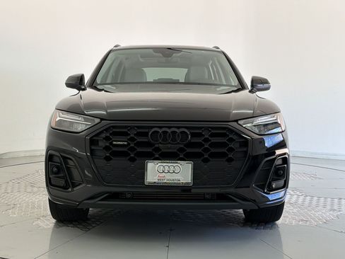 Used 2023 Audi Q5 2.0T Premium Plus w/ Premium Plus Package AWD/4WD image 6