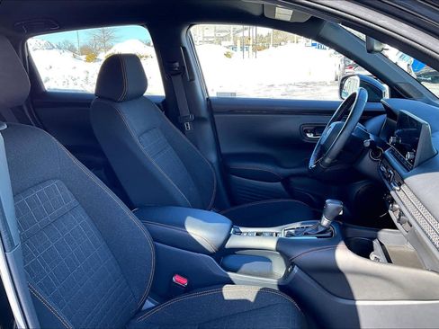 Used 2023 Honda HR-V Sport image 9