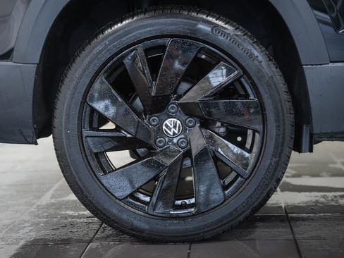 Used 2023 Volkswagen Taos SE w/ Black Wheel Package AWD/4WD image 22