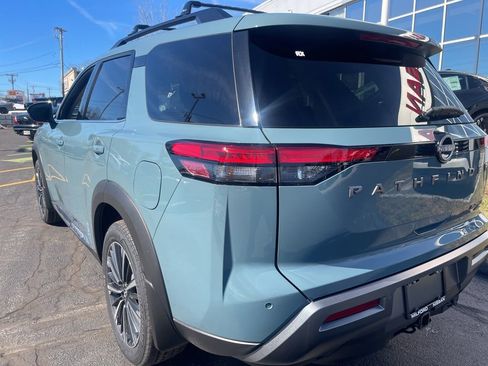 New 2026 Nissan Pathfinder Platinum w/ Cargo Package image 3