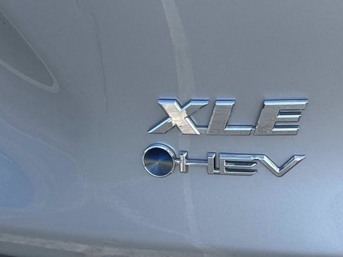 Used 2025 Toyota RAV4 XLE w/ Convenience Package AWD/4WD image 8