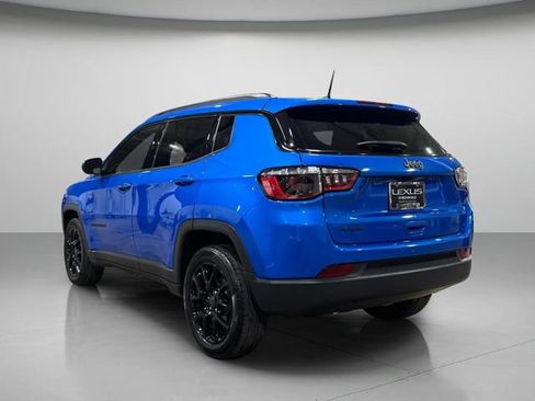 Used 2025 Jeep Compass Latitude w/ Altitude Special Edition AWD/4WD image 7